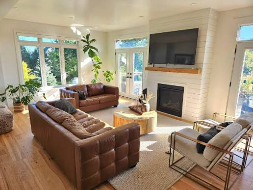 Enhancing a Room's Design With Luxury Interior Paint